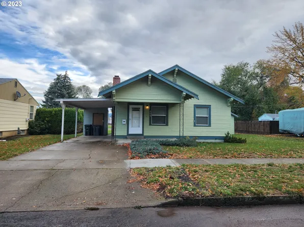 809 15th St, La Grande, OR 97850