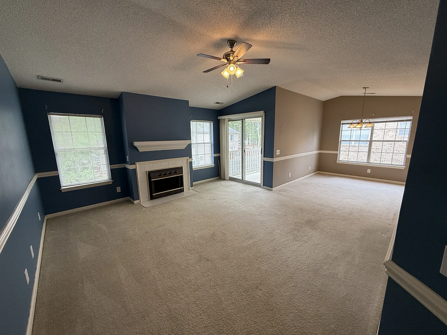 2804 Mulberry Lane Unit F - 1 — Photo 2