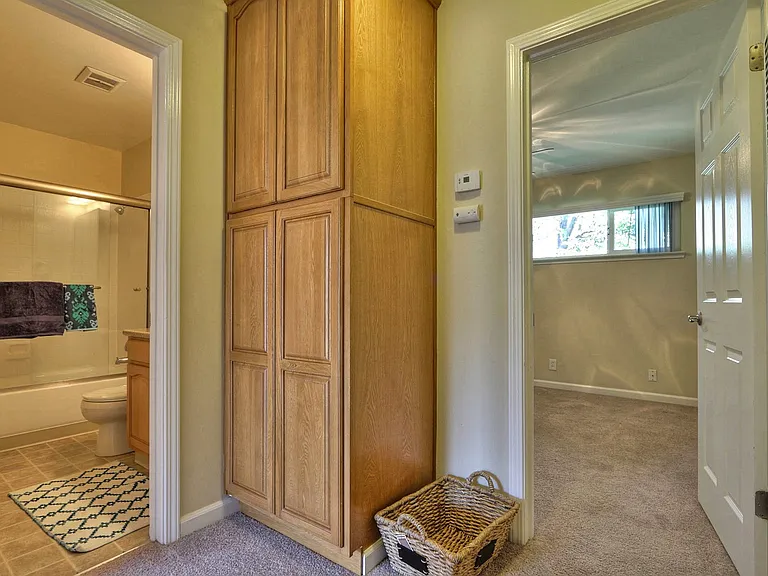 570 University Ave #21 — Photo 7