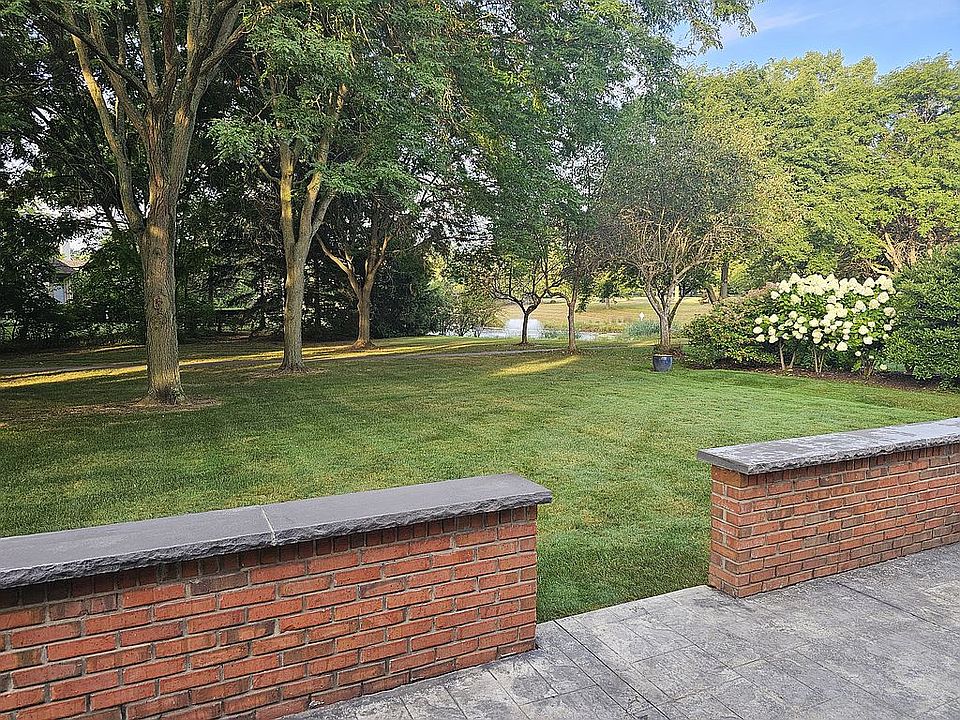 2nd image of 39977 Woodside Dr N
