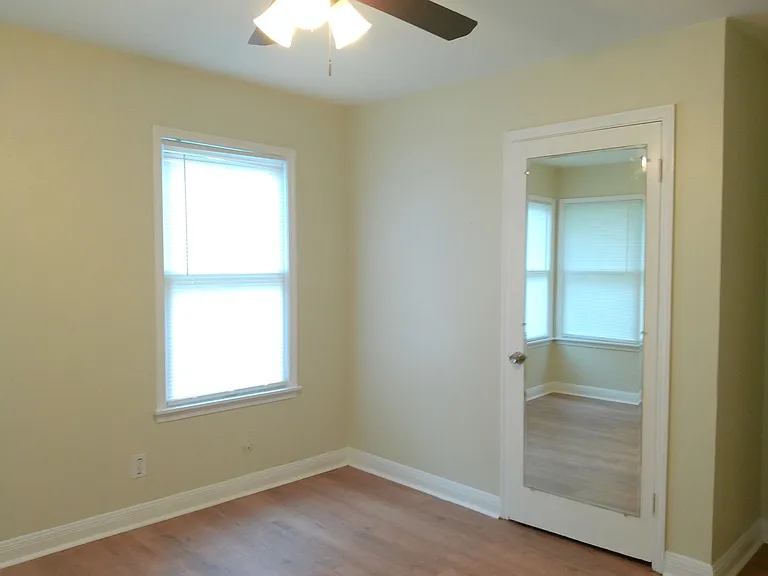 4026 Brentwood Dr — Photo 11