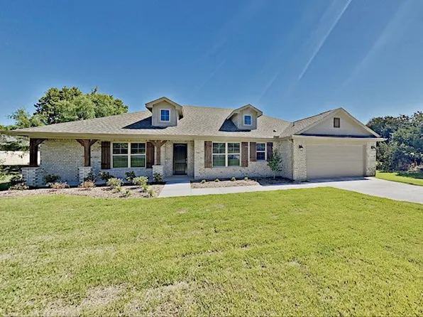 1008 W Apache Trl, Granbury, TX 76048