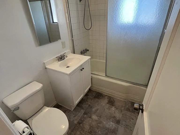 327 Riverdale Dr #14 — Photo 13