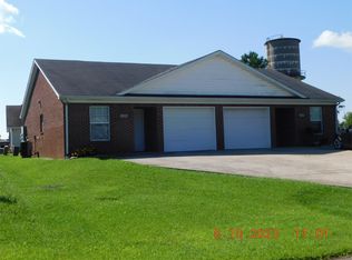 133-135 Springview Dr, Stamping Ground, KY 40379