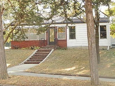 210 E Lawler Ave, Chamberlain, SD, 57325