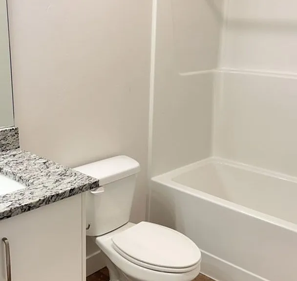 427 S 1540 E — Photo 9