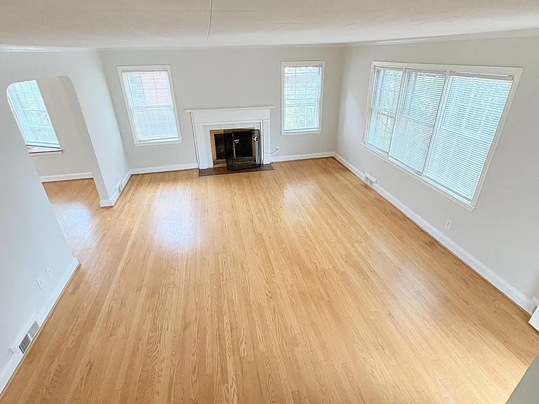 8134 Glen Gary Rd — Photo 5