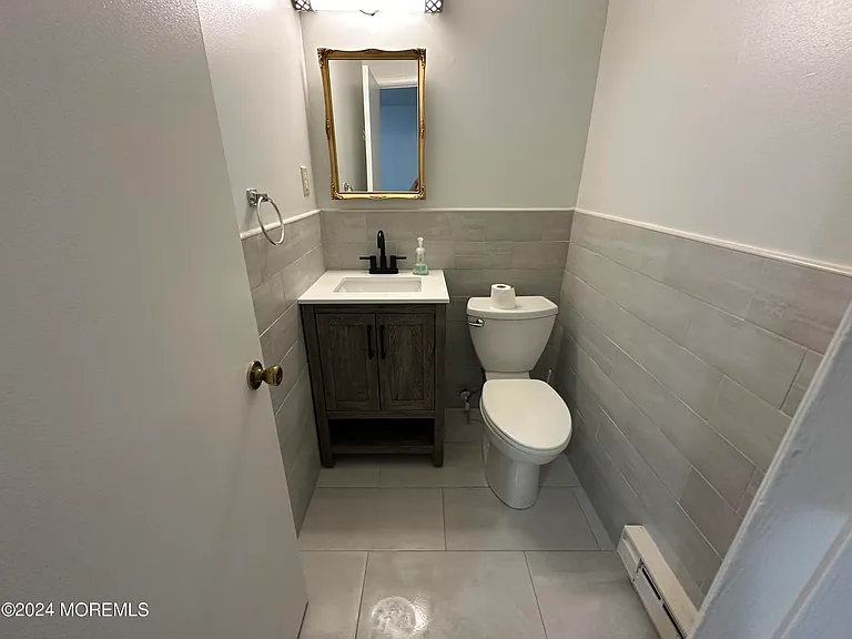 120 Amberly Dr #B — Photo 3