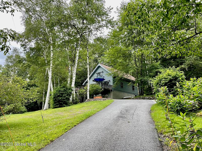 2nd image of 111 Bowen Hill Road
