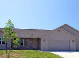 3352 Heaven Dr, Green Bay, WI 54311