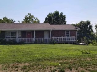 1025 Lees Dr, Seymour, TN 37865