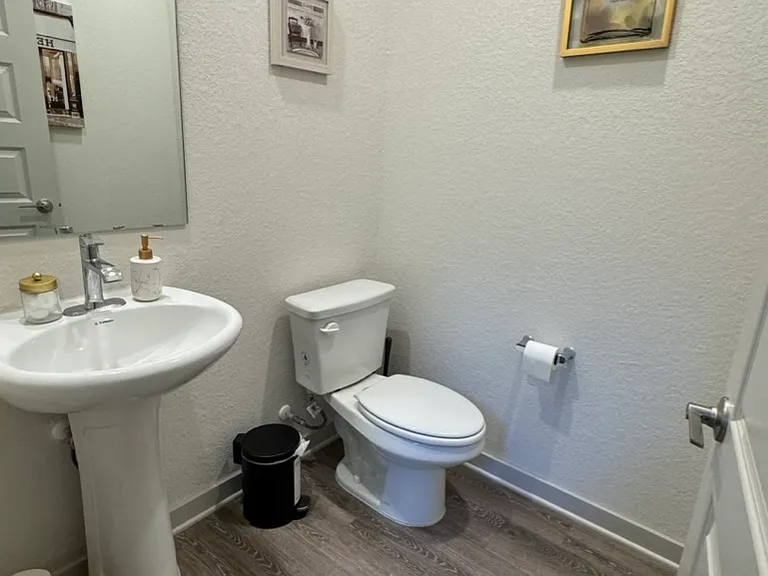 10921 Tildon Ave — Photo 14