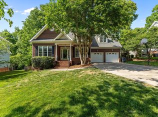 104 Crossway Ln, Holly Springs, NC 27540