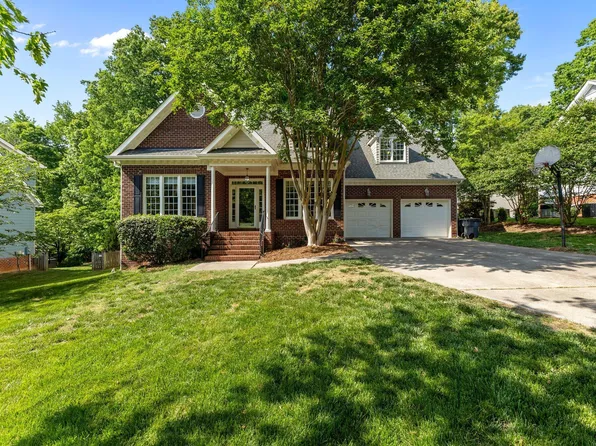 104 Crossway Ln, Holly Springs, NC 27540