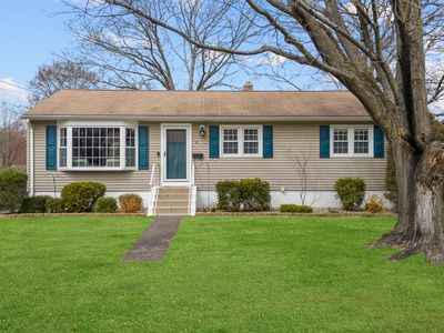 61 Ida Ln, West Haven, CT, 06516