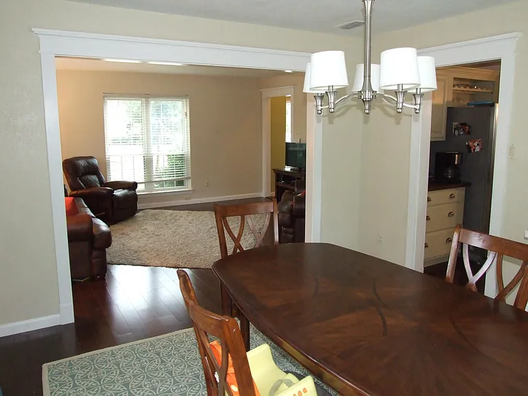 2221 Bershire Dr — Photo 6
