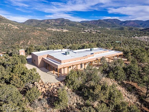 2nd image of 4 Colorado Pl