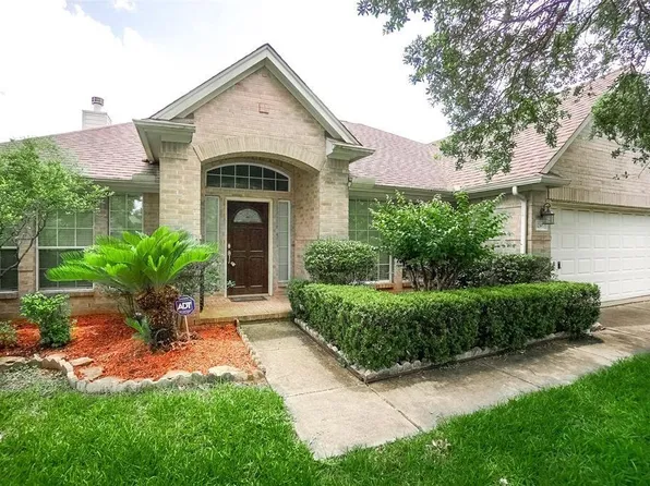 12307 Green Trails Dr, Stafford, TX 77477