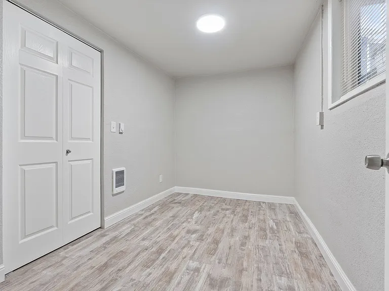 3812 R St — Photo 13