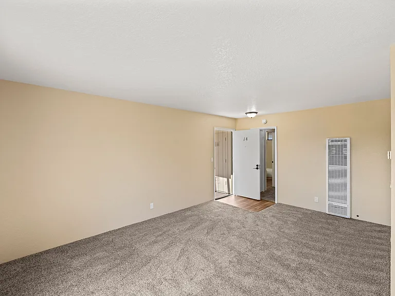The Peppertree Apartments — Photo 5