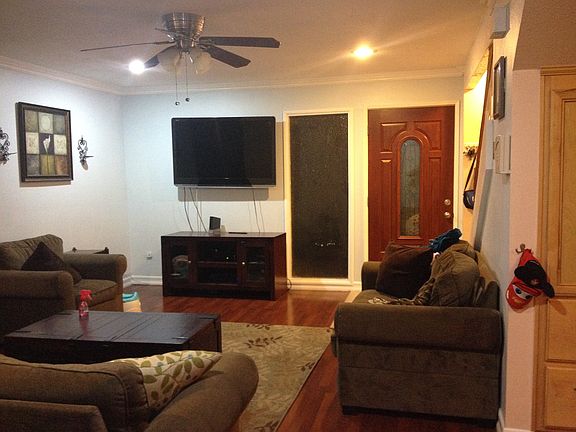 3rd image of 118 Casuda Canyon Dr APT A