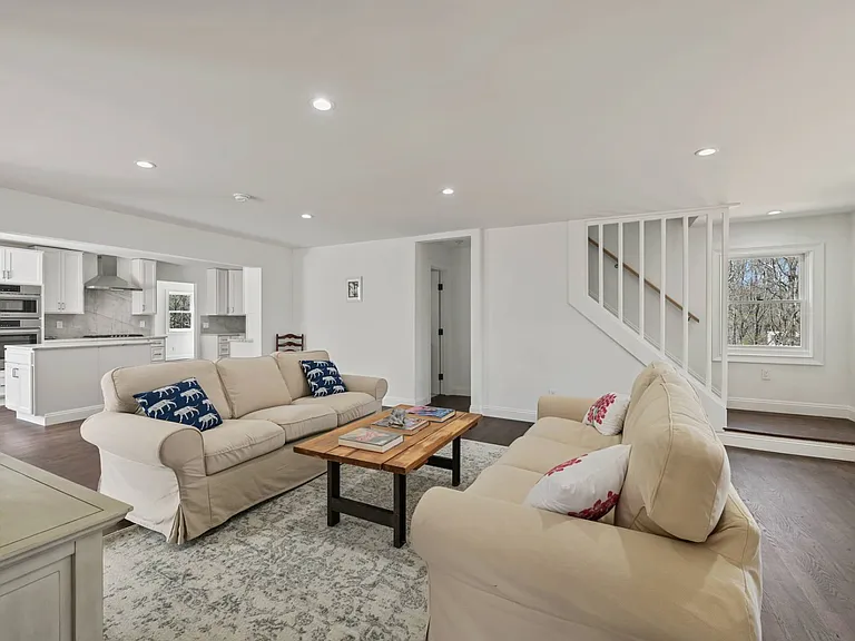 1286 Millstone Rd — Photo 9