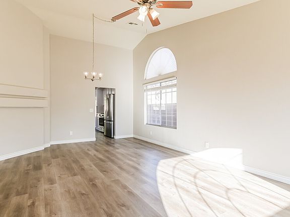 5th image of 816 Stillwater Ln