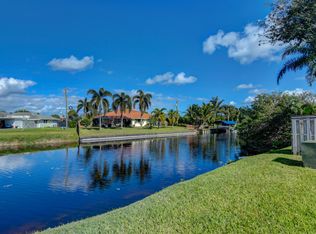 2487 Waterside Dr, Lake Worth, FL 33461