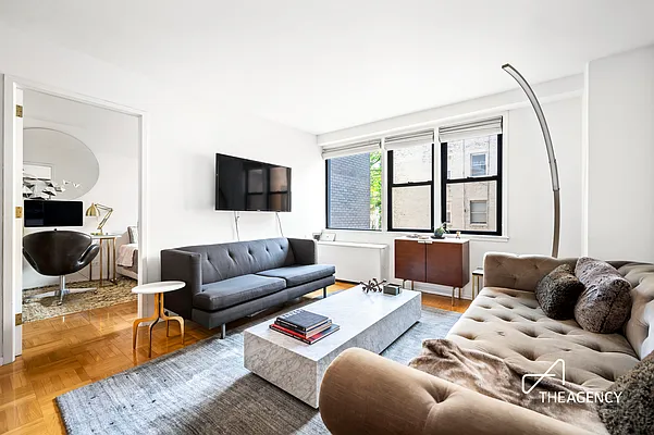 Rented by The Agency | media 2