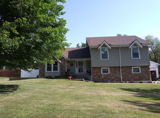 210 NE 82nd Ter, Kansas City, MO 64118