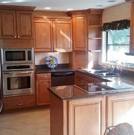 5th image of 50 Pinetree Ct