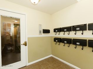 8001 Magnolia Ridge Ct UNIT 202, Louisville, KY 40291