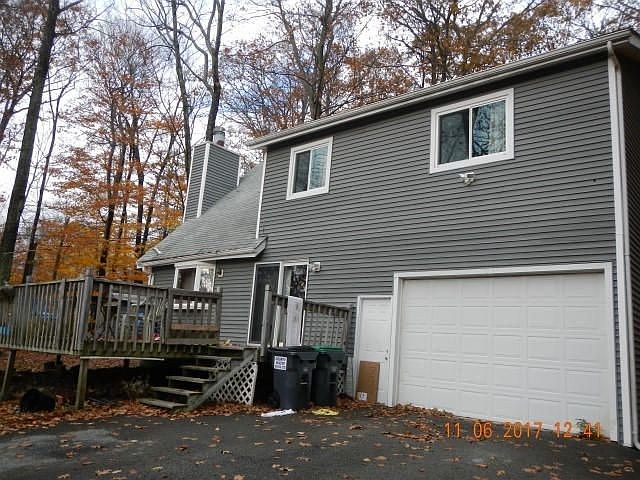 2nd image of 2122 Warwick Cir