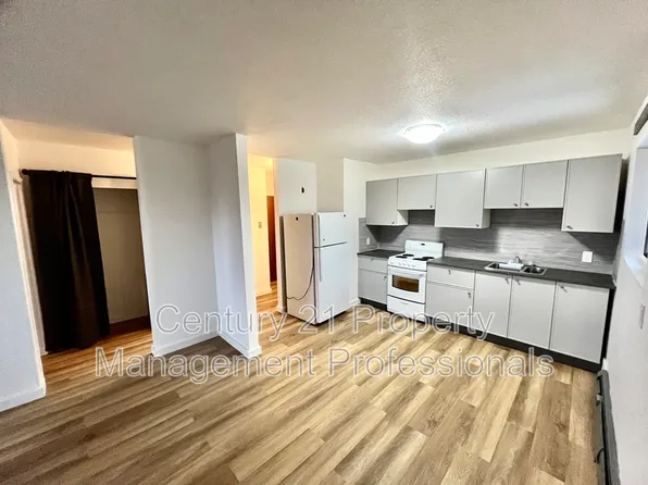 309 90th St NW #12708, Edmonton, AB T5E 3L6