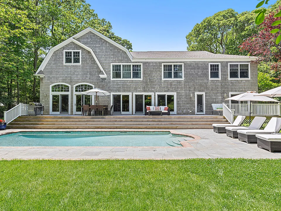 2795 Deerfield Rd