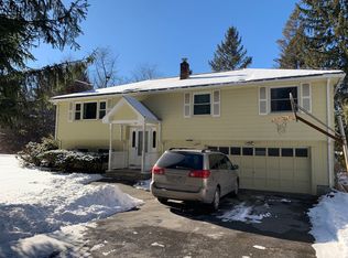 421 Concord Rd, Bedford, MA 01730
