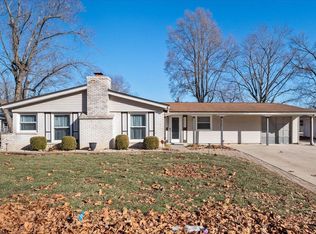 115 Dogwood Ln, Fairview Heights, IL 62208