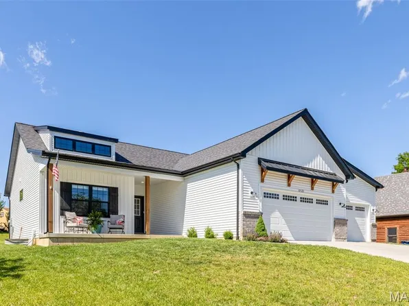10523 Village Ln, Foristell, MO 63348
