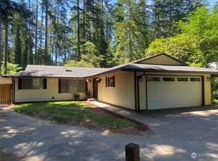 13906 Lakeview Way NW, Gig Harbor, WA 98329