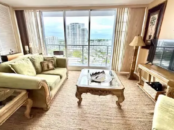 1720 Harrison St, Hollywood, FL