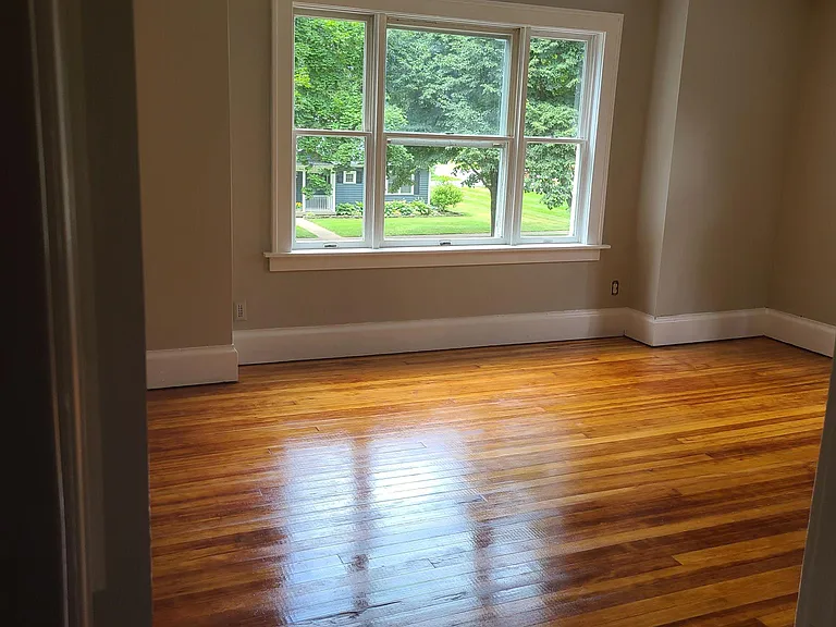 1114 N Madison St — Photo 16