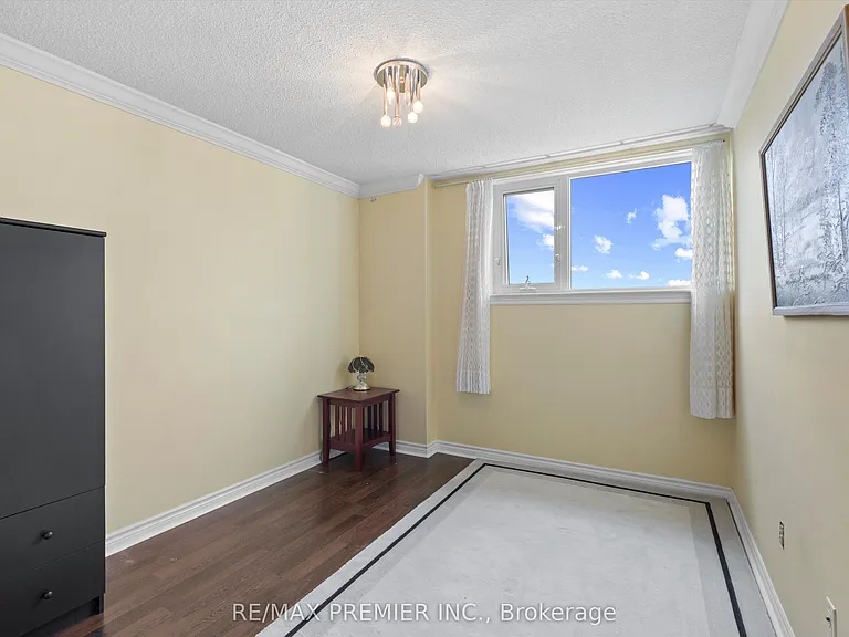 240 Scarlett Rd #711 — Photo 21