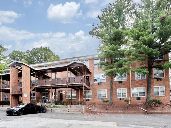 219 Kearsing Parkway #A, Monsey, NY 10952