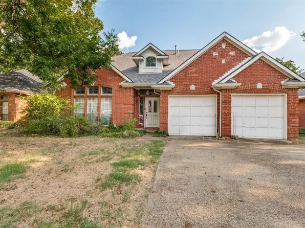 3312 Paint Brush Ln, Bedford, TX 76021