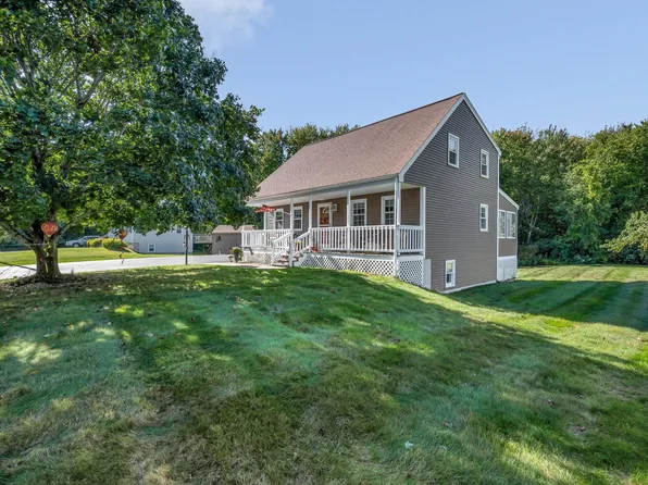 13 Shelley Drive, Hudson, NH 03051