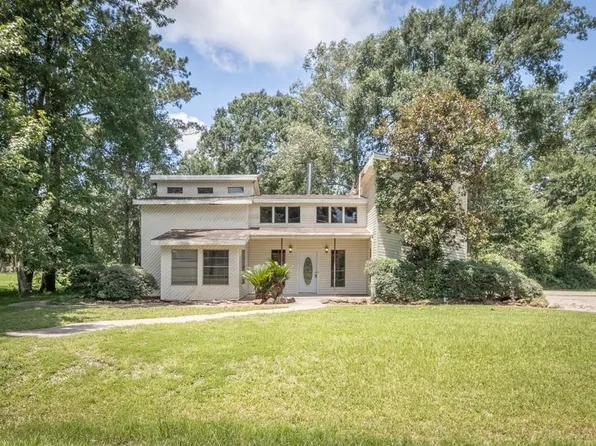 13119 Live Oak Ln, Dayton, TX 77535
