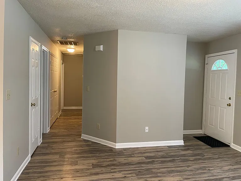 2019 Rath St — Photo 9