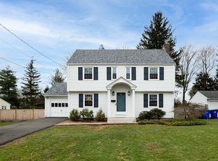 11 Brookfield Rd, West Hartford, CT 06107