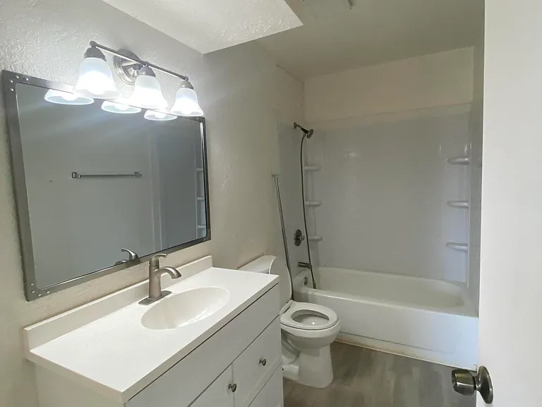 13 Homestead Dr #B-2 — Photo 9