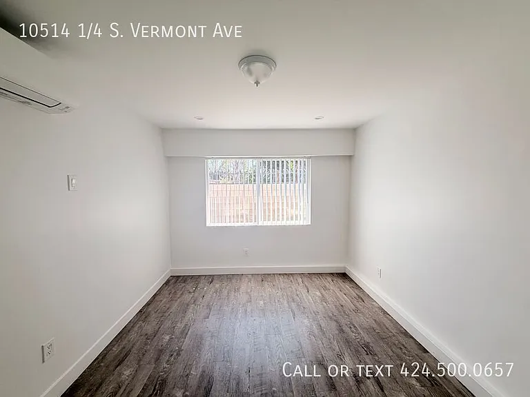 10514 1/4 S Vermont Ave — Photo 7